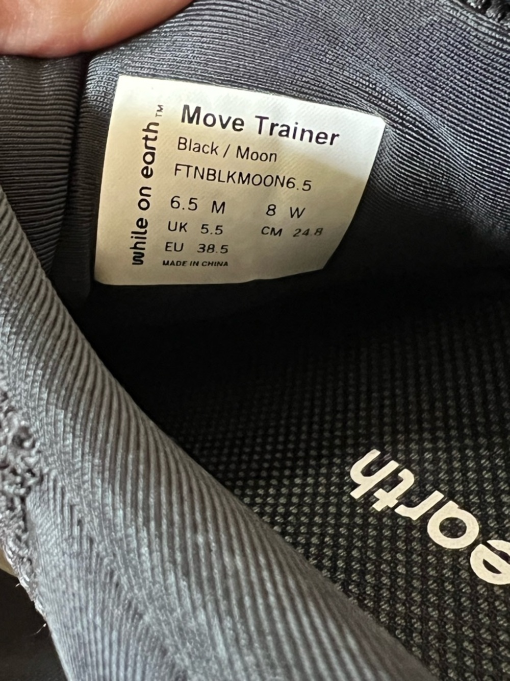 New While On Earth Shoes - Picture 4 of 4
